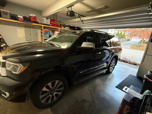 Used 2021 Toyota Sequoia Limited image 8