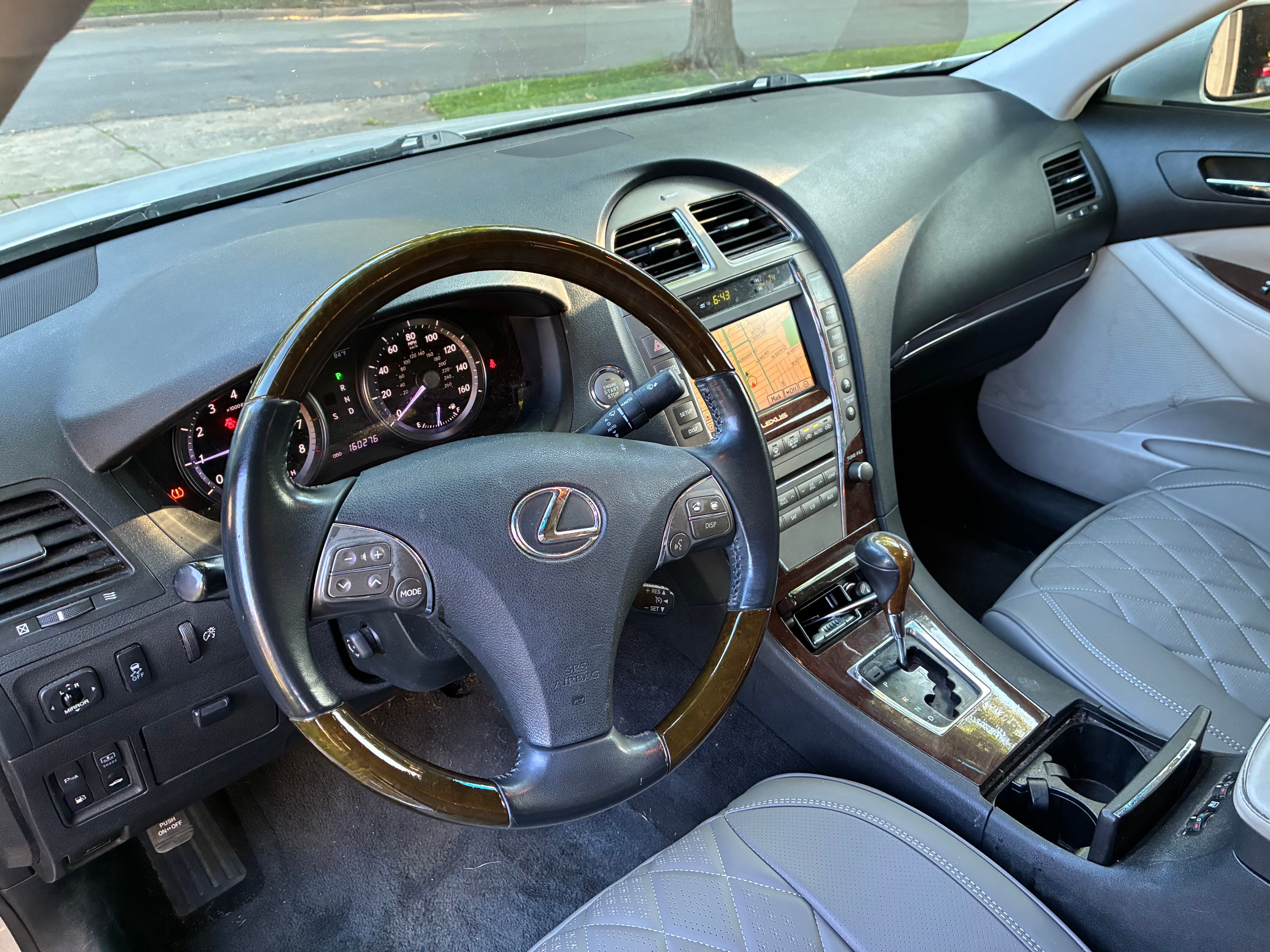 Used 2010 Lexus ES 350 FWD image 12