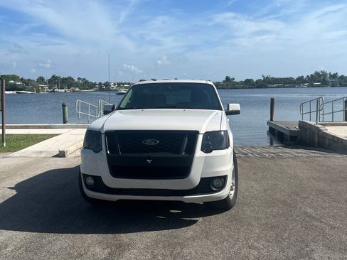Used 2008 Ford Explorer Sport Trac Limited RWD image 5