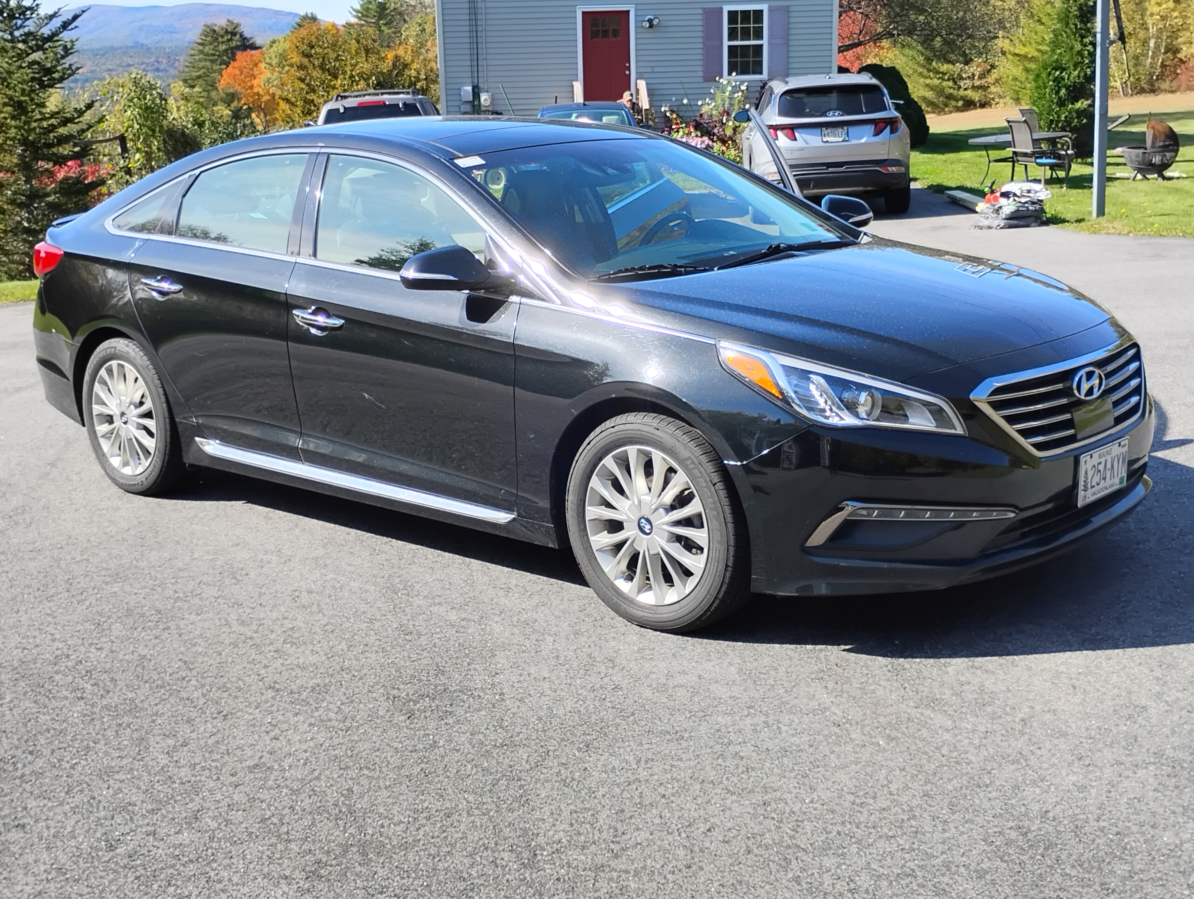 Used 2015 Hyundai Sonata Limited w/ Option Group 06 FWD image 4
