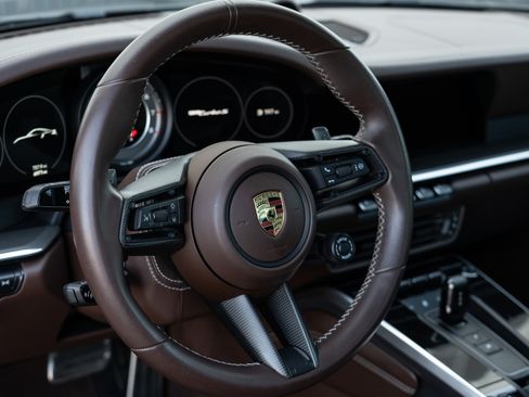 Used 2022 Porsche 911 Turbo S image 15