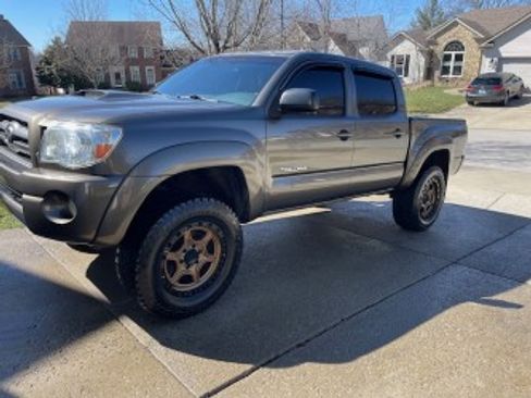 Used 2009 Toyota Tacoma 4x4 Double Cab image 4