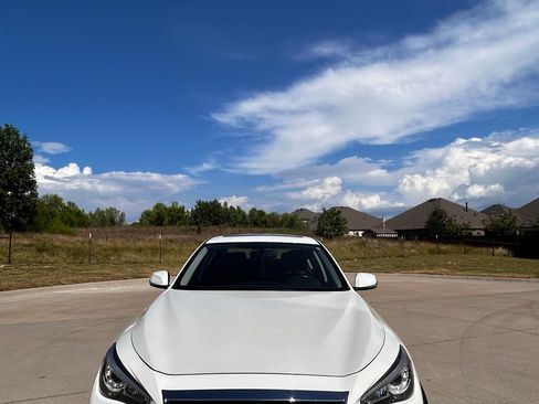 Used 2018 INFINITI Q50 Luxe w/ Essential Package (3.0T Luxe) AWD/4WD image 14