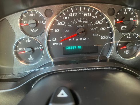 Used 2013 Chevrolet Express 3500 image 11