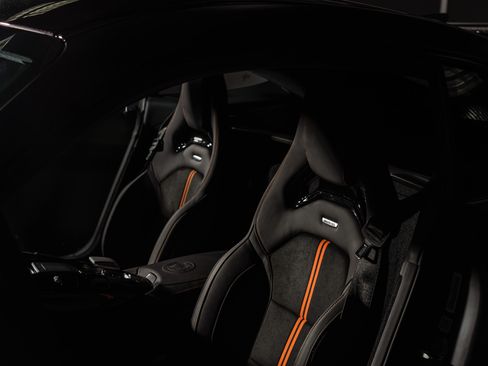 Used 2021 Mercedes-Benz AMG GT Black Series image 8