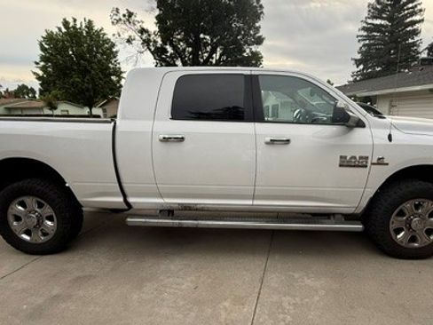 Used 2014 RAM 2500 SLT w/ Luxury Group AWD/4WD image 8