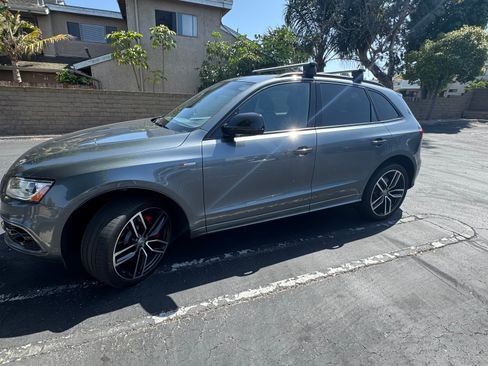 Used 2017 Audi SQ5 Premium Plus w/ Technology Package AWD/4WD image 1