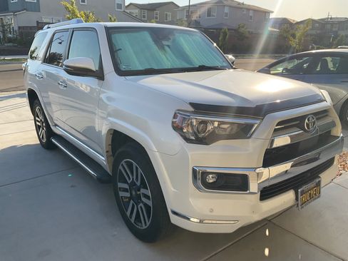 Used 2022 Toyota 4Runner Limited AWD/4WD image 9