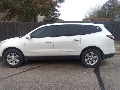 Used 2014 Chevrolet Traverse LT image 6