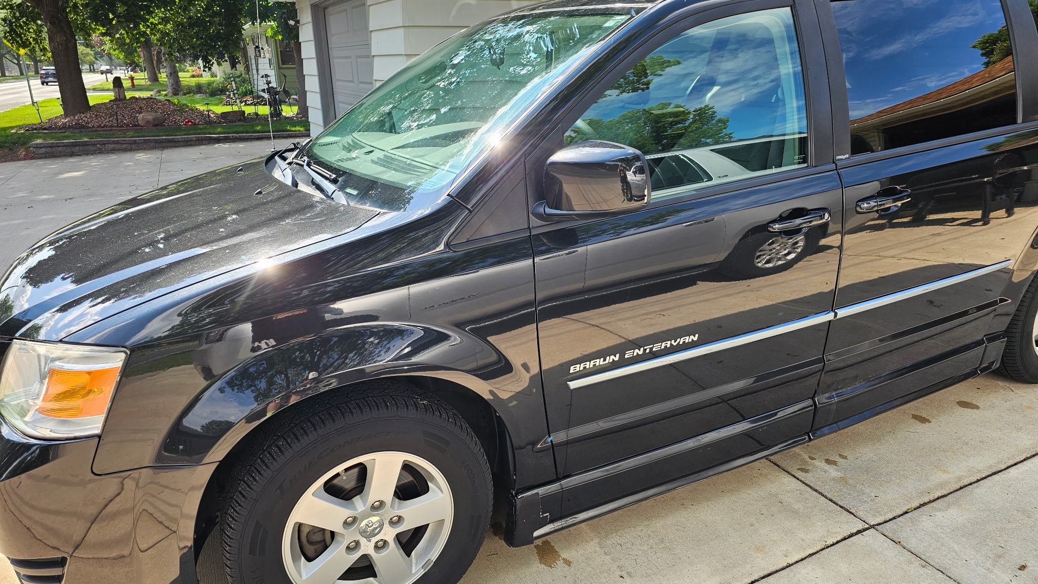 Used 2010 Dodge Grand Caravan SXT FWD image 15