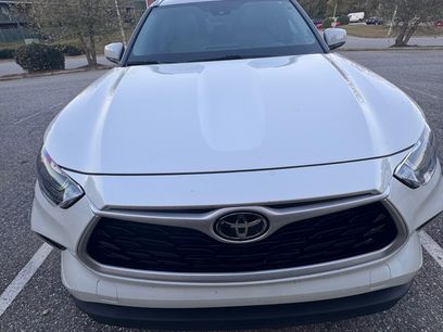 Used 2020 Toyota Highlander XLE