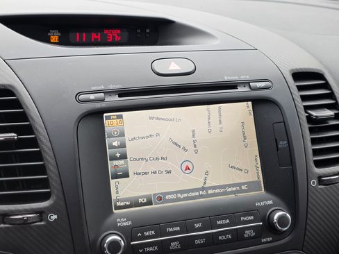 Used 2016 Kia Forte EX w/ EX Premium Package image 4