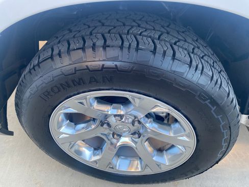 Used 2017 RAM 1500 Laramie w/ Convenience Group image 17