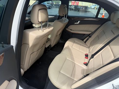 Used 2013 Mercedes-Benz E 350 Sedan image 19