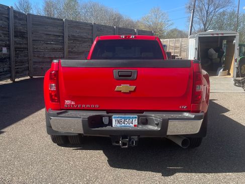 Used 2011 Chevrolet Silverado 3500 LTZ image 4