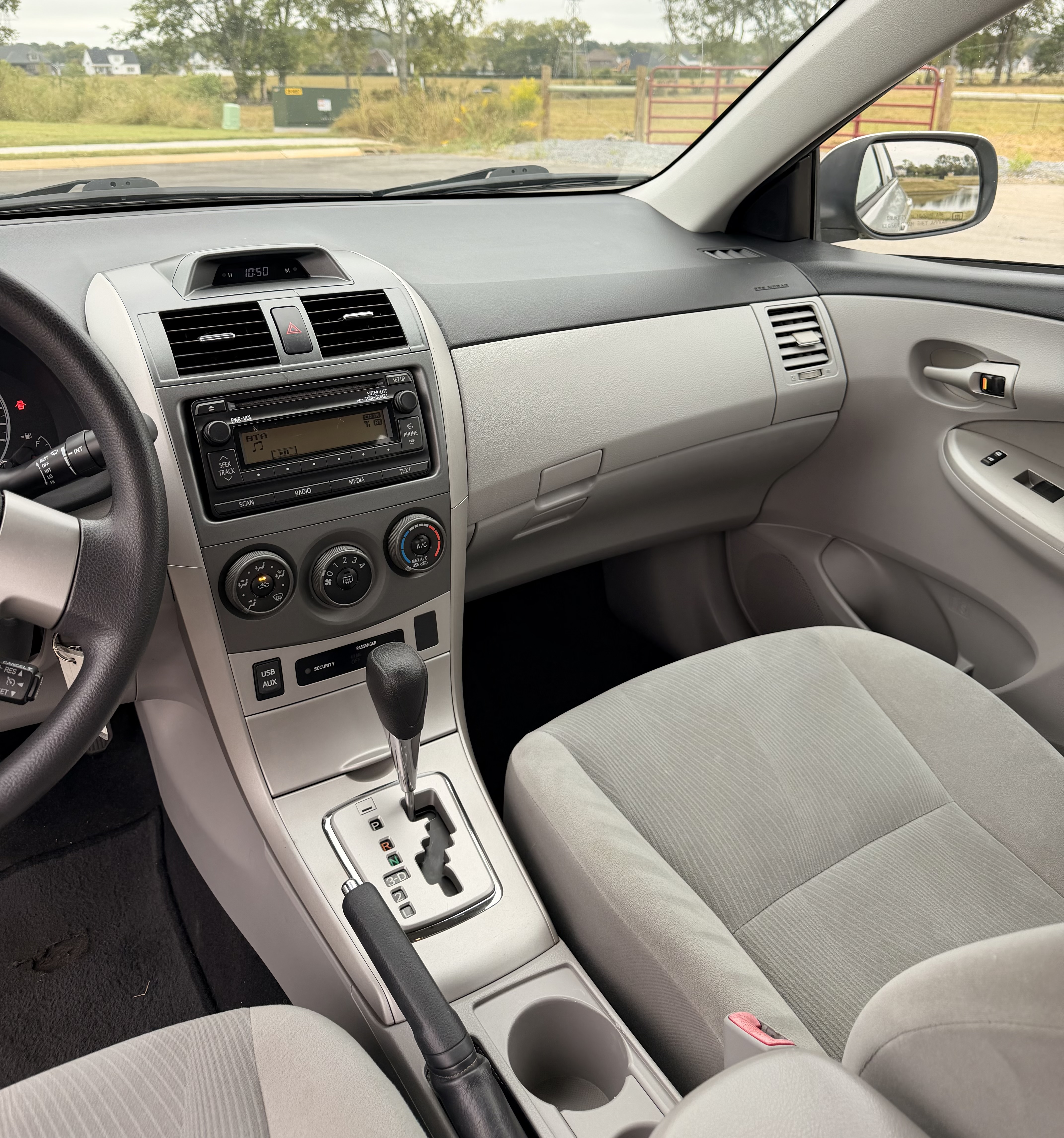 Used 2012 Toyota Corolla LE FWD image 10