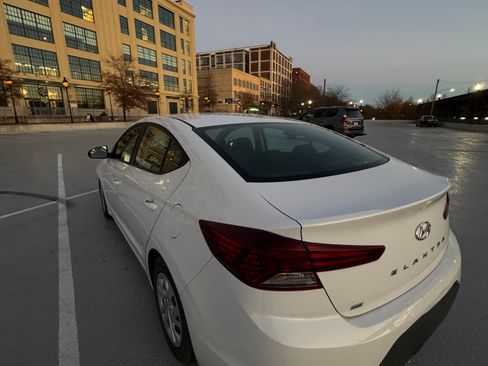 Used 2019 Hyundai Elantra SE w/ Cargo Package image 6