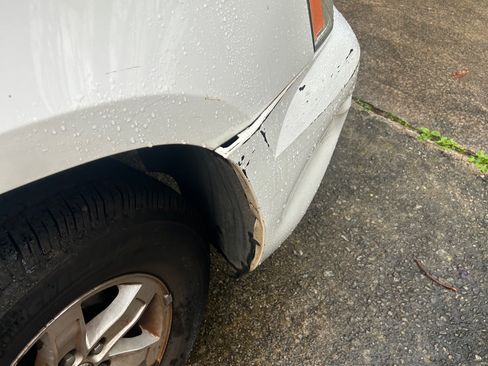 Used 2013 GMC Yukon SLT w/ SLT-2 Equipment Package image 11