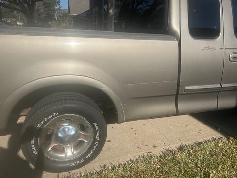 Used 2003 Ford F150 Lariat image 4