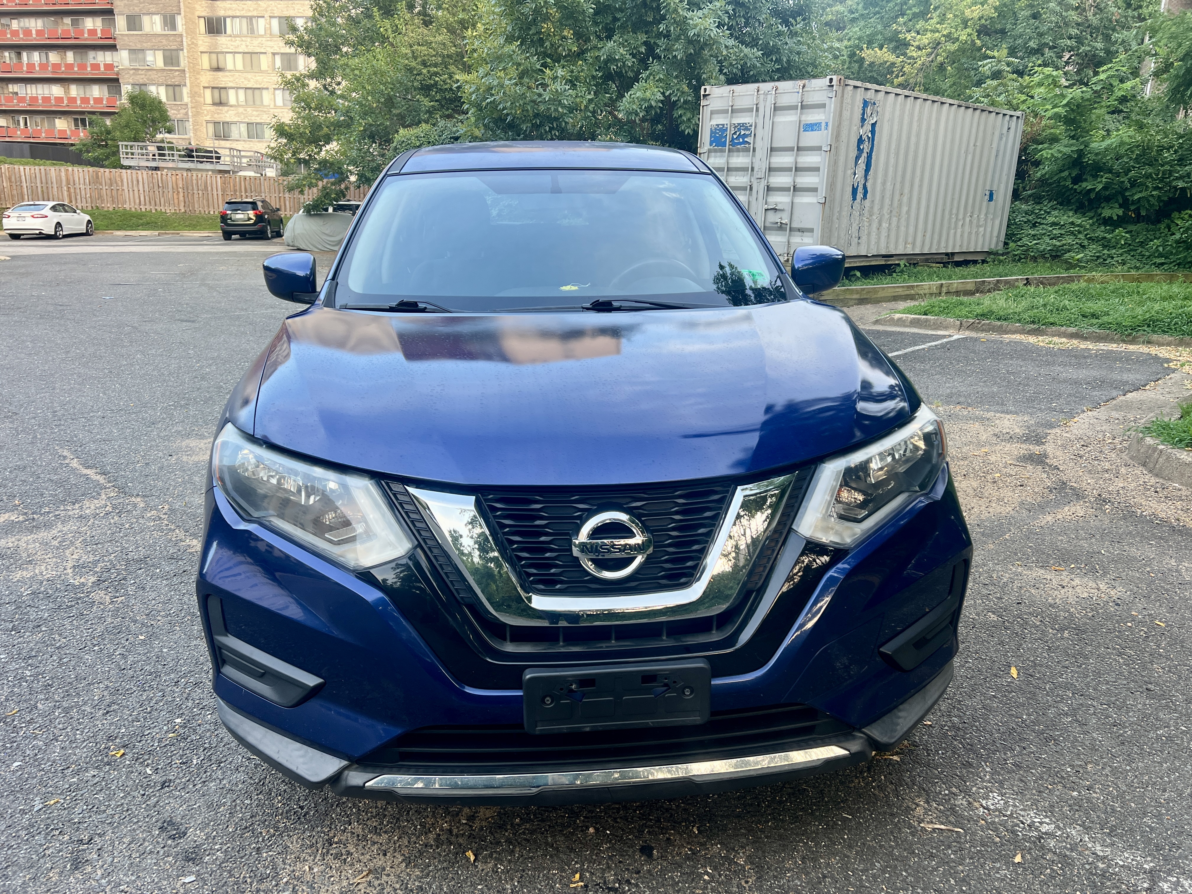 Used 2017 Nissan Rogue S AWD/4WD image 2