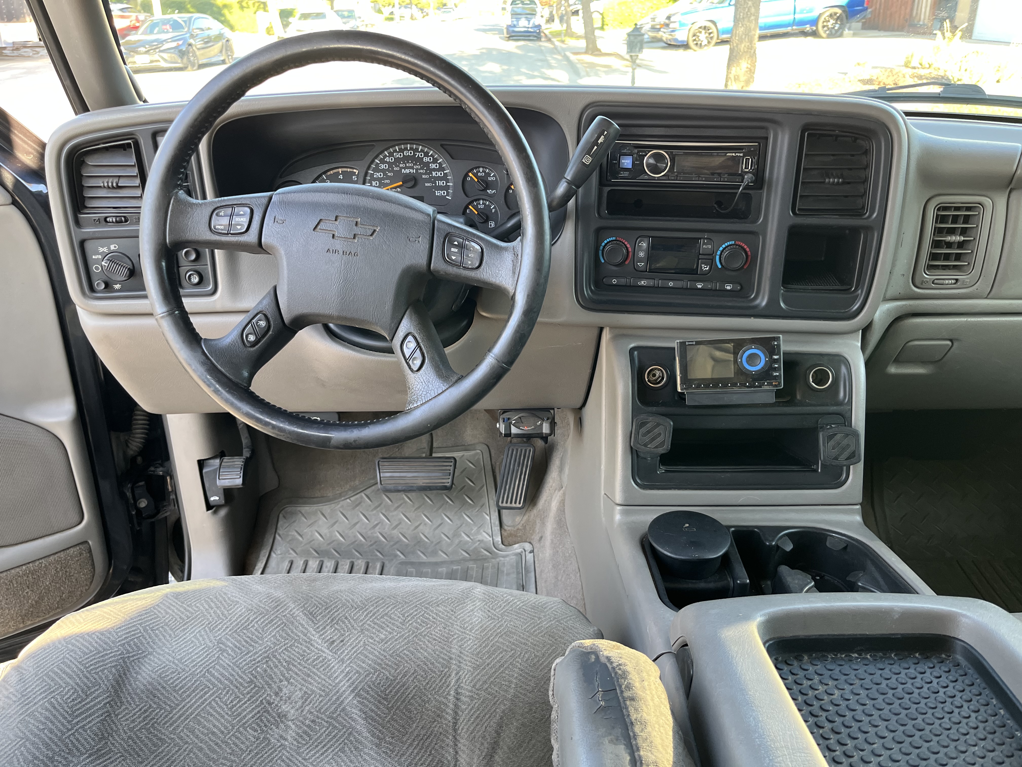Used 2004 Chevrolet Silverado 2500 LT w/ Skid Plate Package AWD/4WD image 10