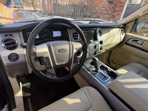 Used 2015 Ford Expedition Limited w/ Equipment Group 301A image 10