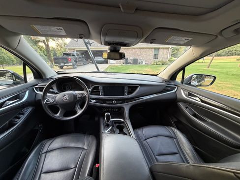 Used 2021 Buick Enclave Avenir w/ Avenir Technology Package AWD/4WD image 2