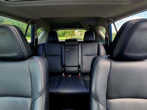 Used 2017 Toyota RAV4 Limited w/ Carpet Mat Package image 18