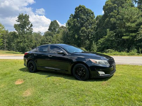 Used 2015 Kia Optima LX FWD image 2