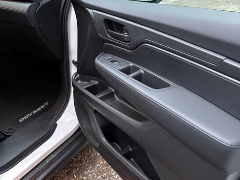 Used 2025 Honda Odyssey EX-L image 10