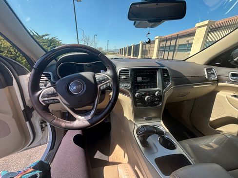 Used 2015 Jeep Grand Cherokee Overland w/ Advanced Technology Group image 6