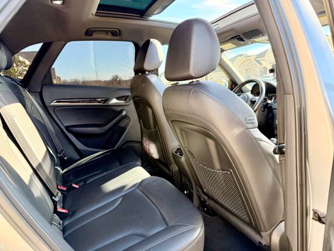 Used 2018 Audi Q3 2.0T Premium Plus w/ Premium Plus Package image 19