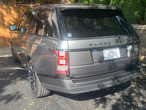 Used 2016 Land Rover Range Rover HSE image 9