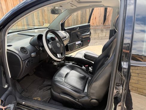 Used 2007 Volkswagen Beetle Coupe w/ Package 1 image 12