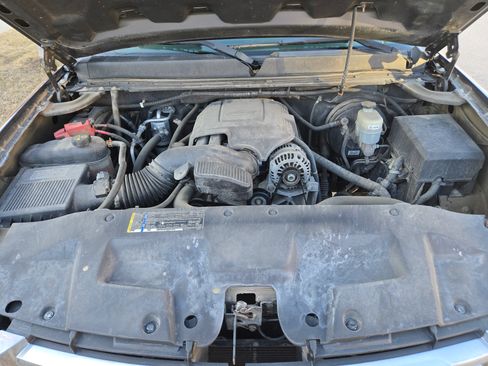 Used 2011 GMC Sierra 1500 SLE w/ All-Terrain Package image 5