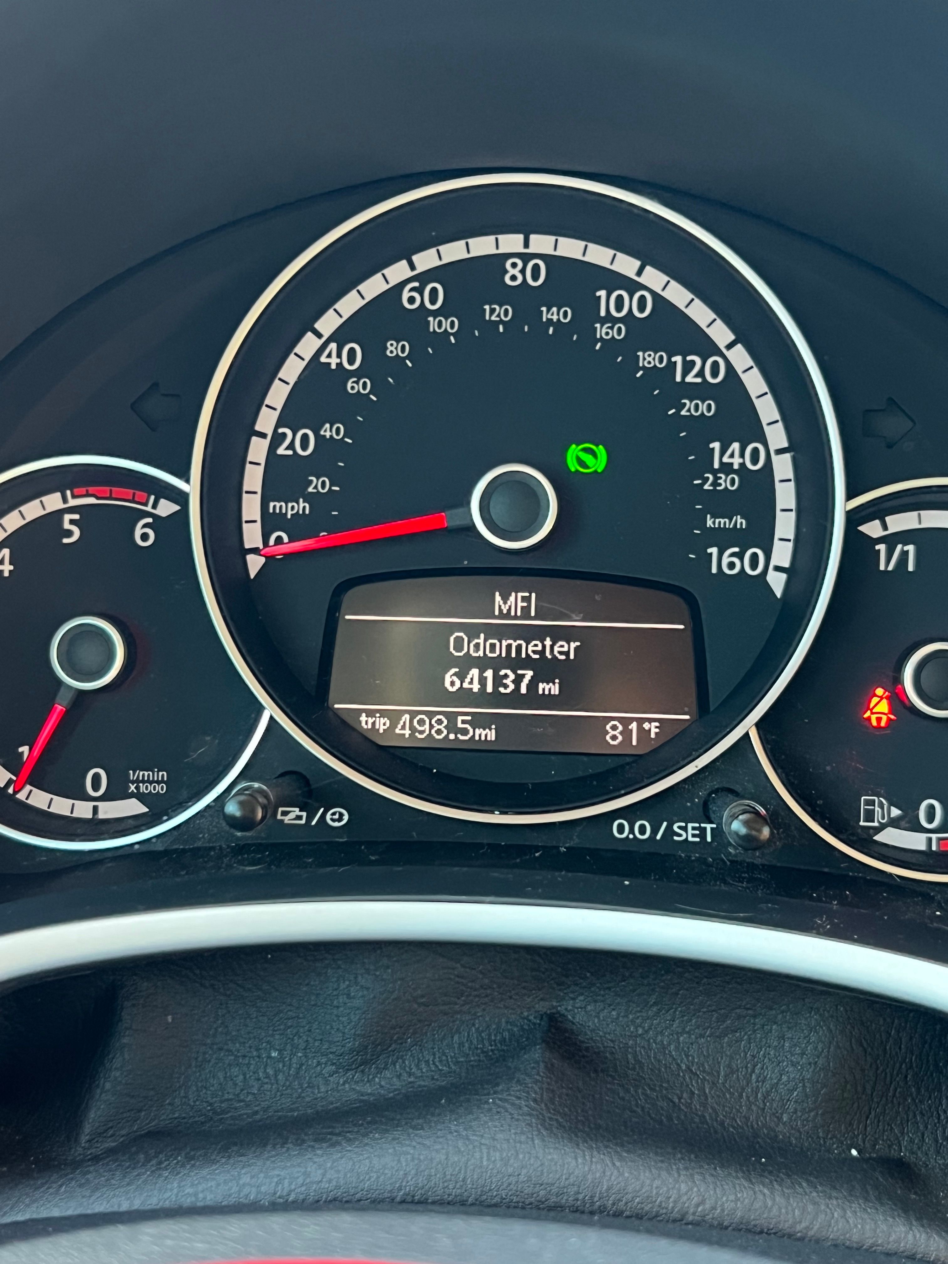 Used 2015 Volkswagen Beetle TDI FWD image 10