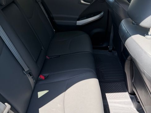 Used 2013 Toyota Prius Four FWD image 10