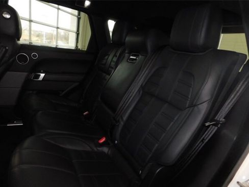 Used 2016 Land Rover Range Rover Sport HSE image 16