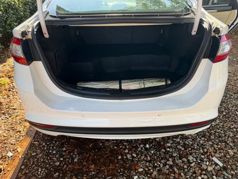 Used 2015 Ford Fusion SE image 13