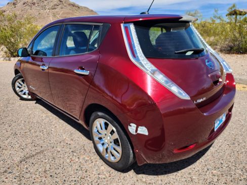 Used 2017 Nissan Leaf S w/ Charge Package image 13
