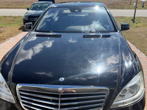 Used 2011 Mercedes-Benz S 550 4MATIC image 4