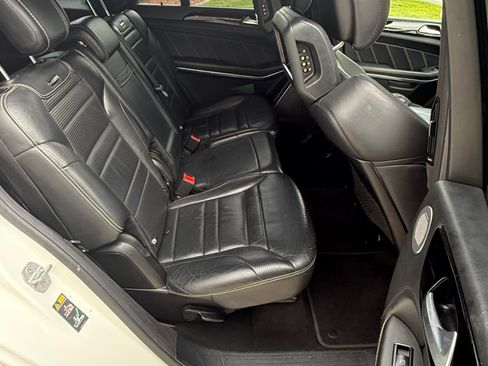 Used 2016 Mercedes-Benz GL 63 AMG 4MATIC image 11