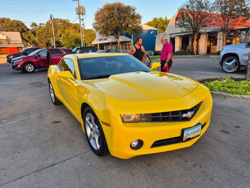 Used 2010 Chevrolet Camaro LT image 4