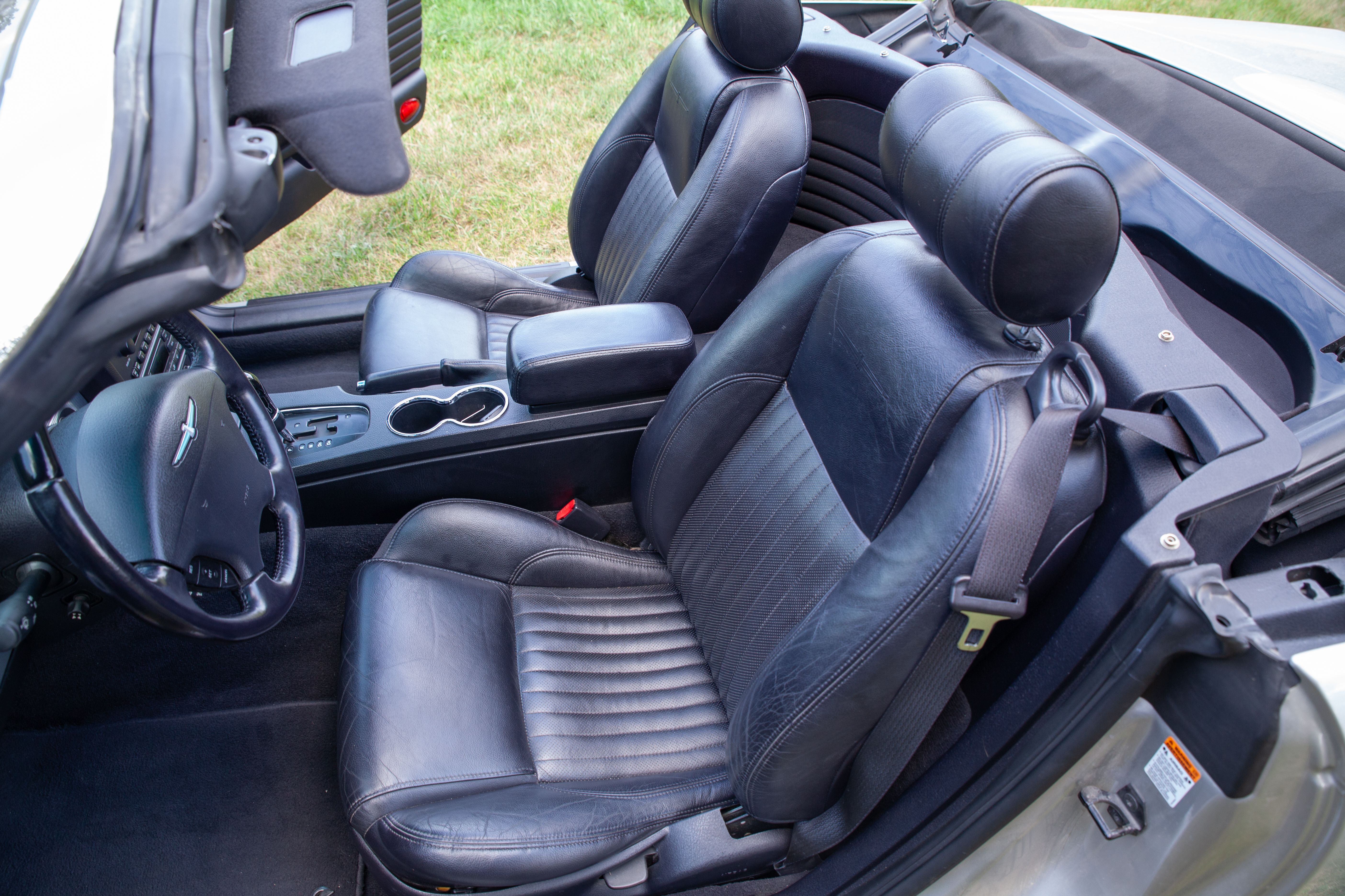 Used 2004 Ford Thunderbird RWD image 11