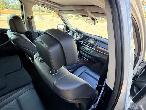 Used 2013 BMW X5 xDrive35i image 12