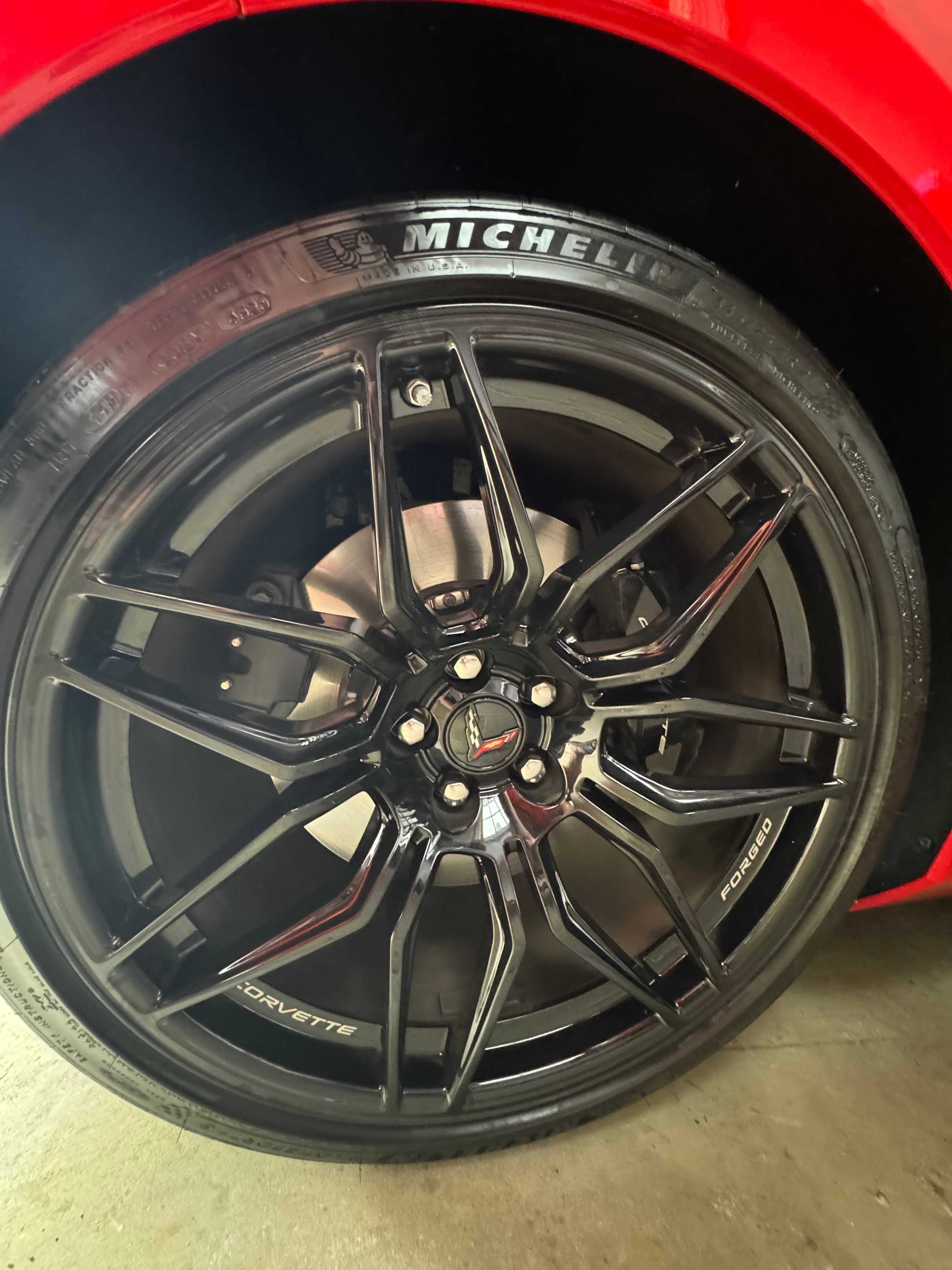 Used 2024 Chevrolet Corvette Z06 RWD image 18