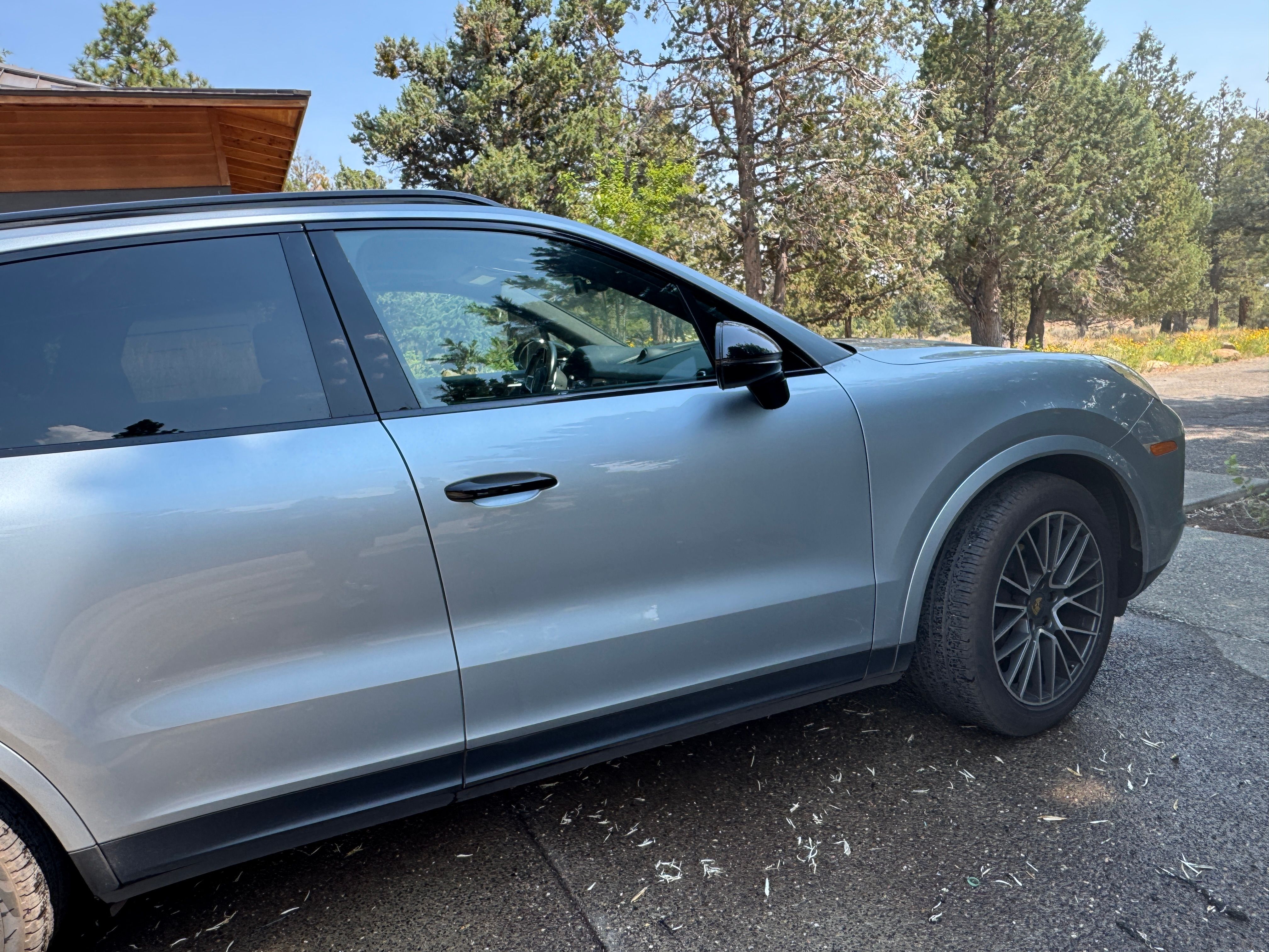 Used 2020 Porsche Cayenne AWD/4WD image 1