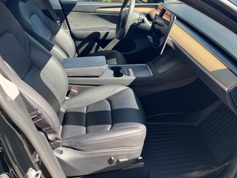 Used 2023 Tesla Model Y Long Range image 8