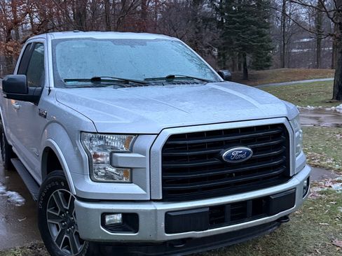 Used 2015 Ford F150 XLT w/ Equipment Group 302A Luxury image 4