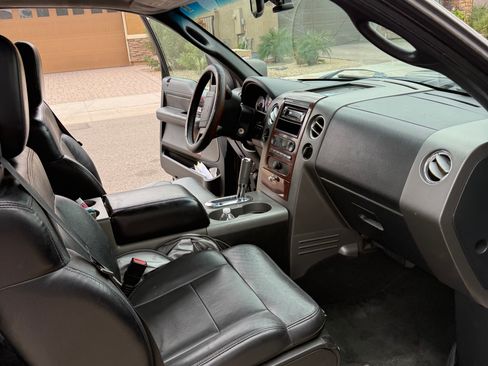 Used 2005 Ford F150 Lariat image 6